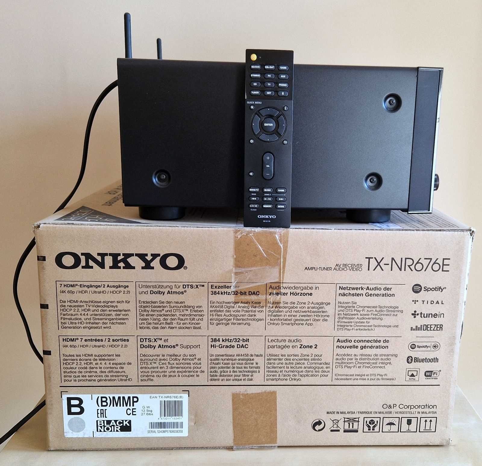 Amplituner sieciowy kina domowego Onkyo TX-NR676E