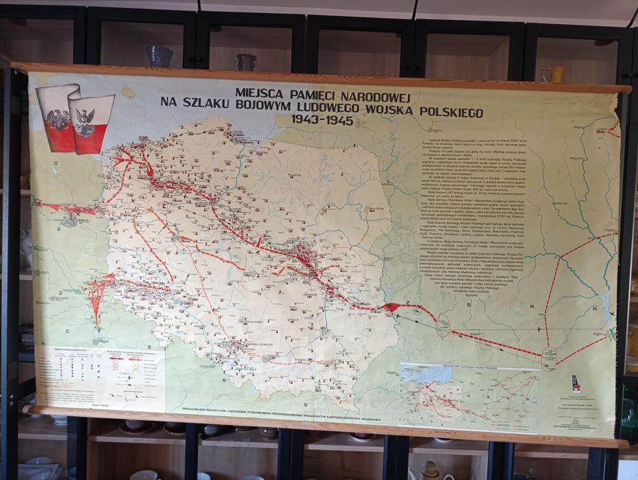Stara mapa na płótnie z 1978 rok miejsca pamięci narodowej PRL