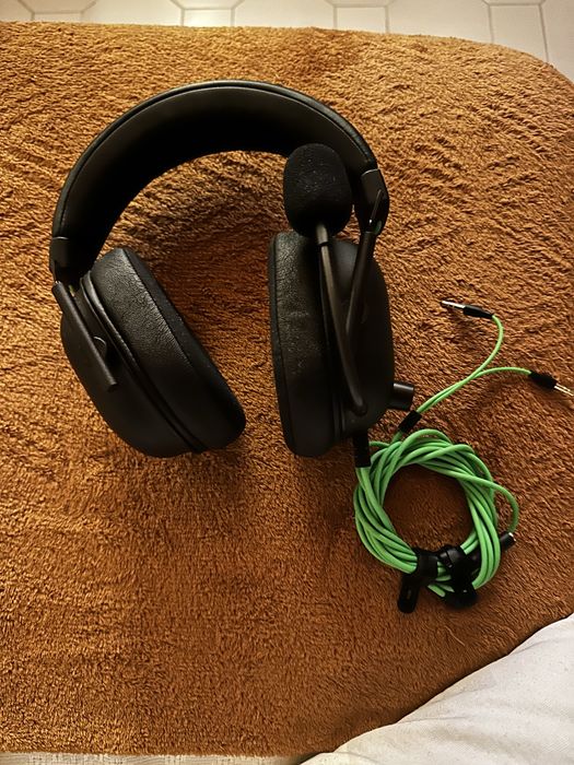 Vendo os meus fones novos da razer