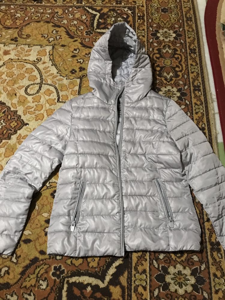 Продаються фирменные вещи