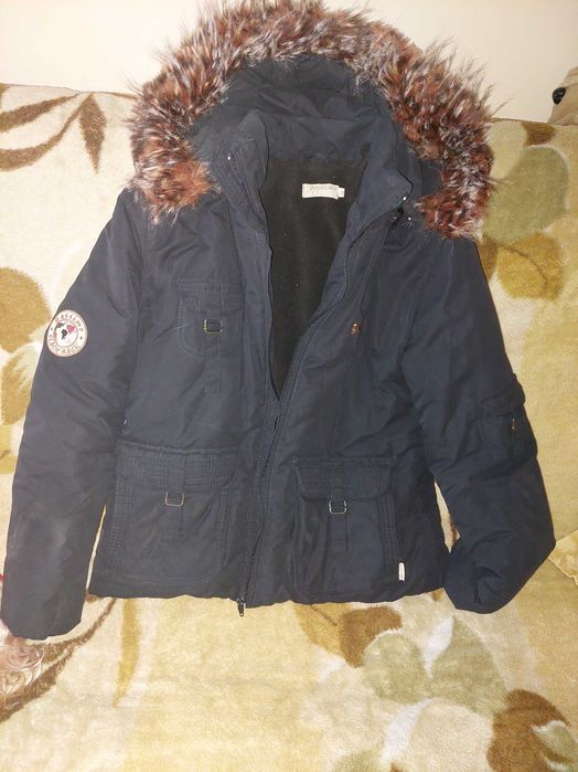 Куртка жіноча в хорошому стані
