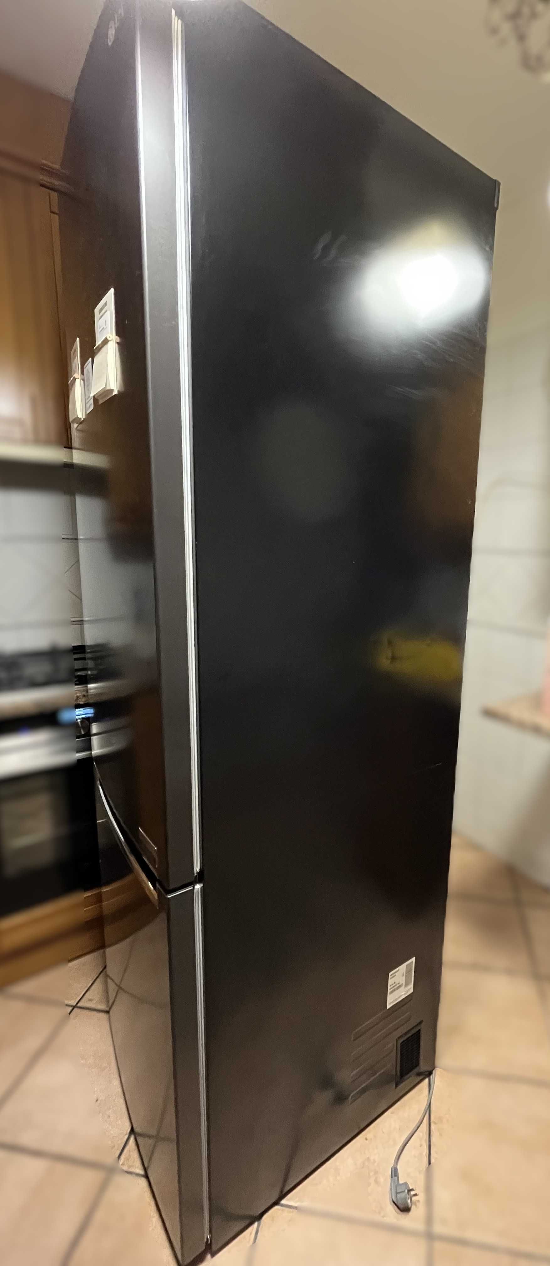 Frigorífico Combinado LG | Preto | 384L