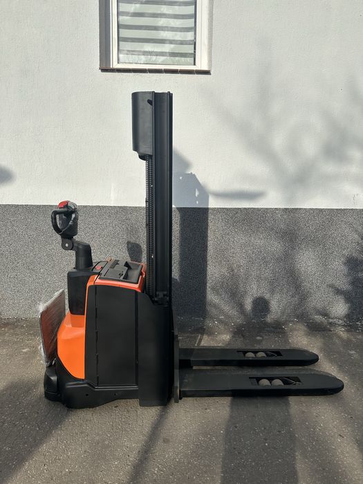 Paleciak BT SWE 120  2014 rok, bateria jak nowa