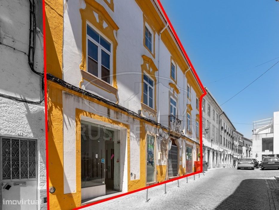 Prédio para comércio e serviços