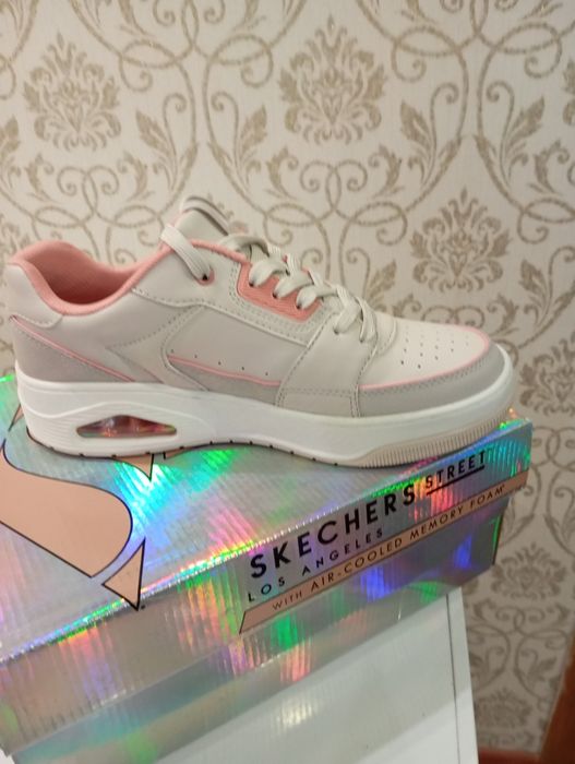 Кросівки Sketchers Uno Court