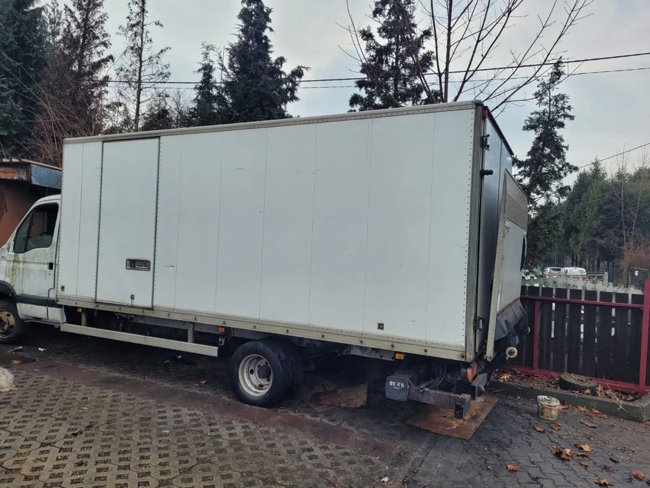 Kontener aluminiowy zabudowa dł.6m Mascott, Iveco