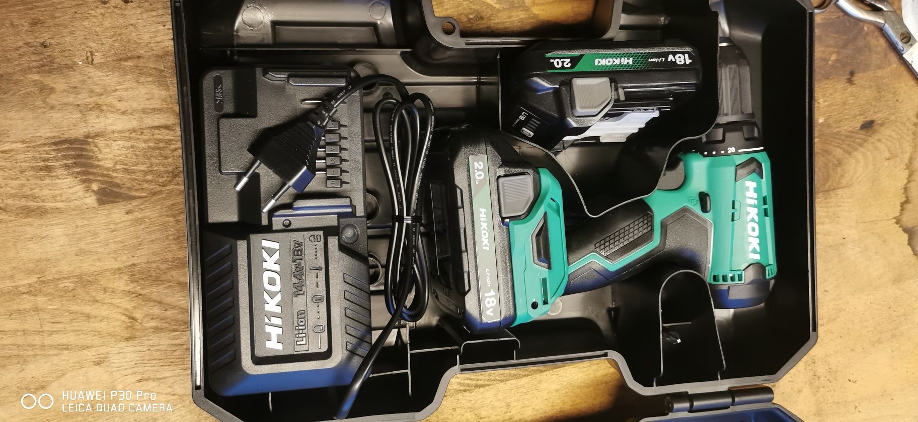 HIKOKI Wkrętarka DS18DF 2 x 2Ah
