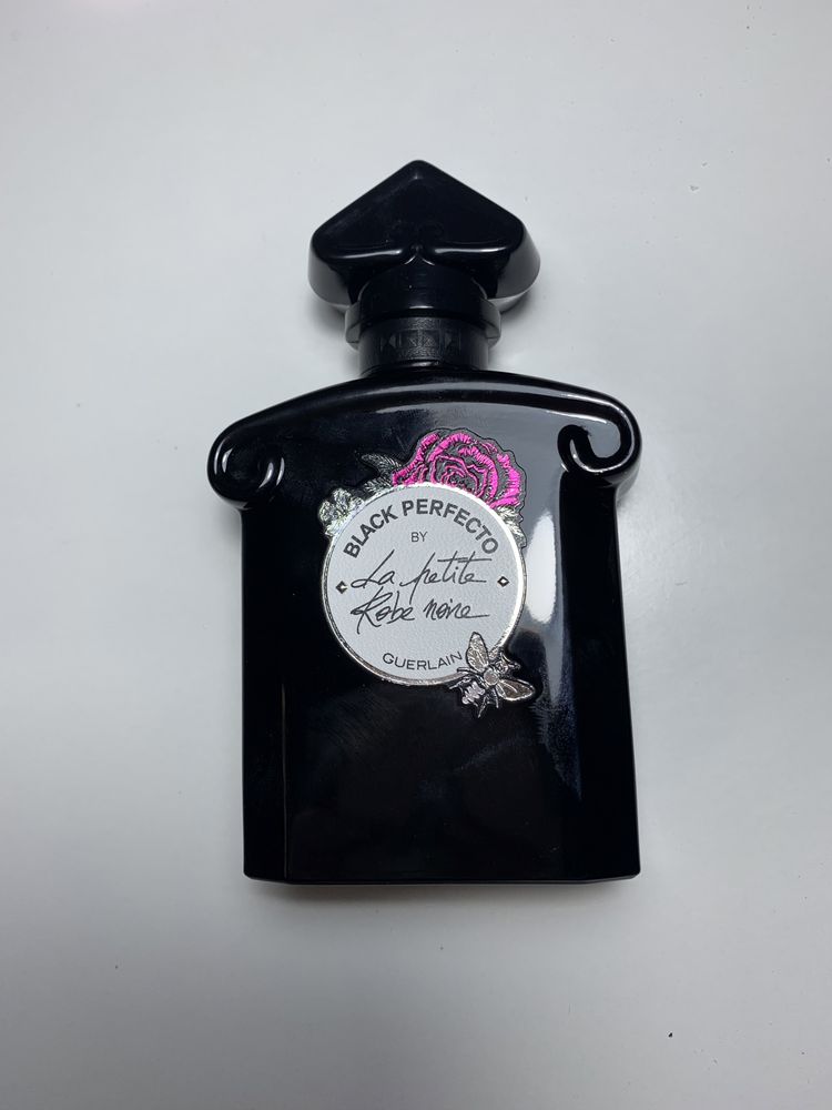 parfum black perfecto la petite robe noire 100 ml