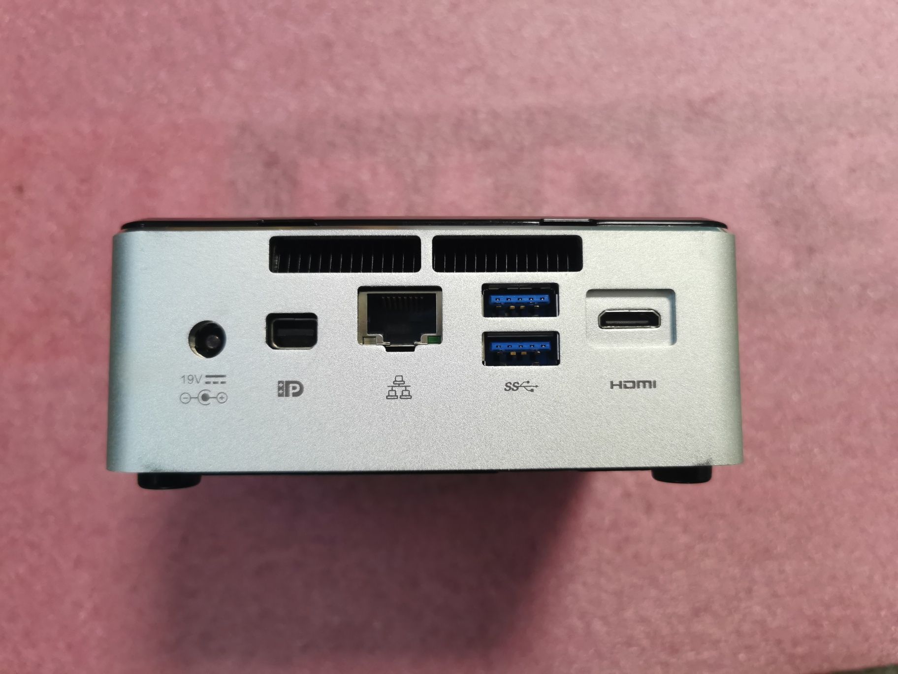 Mini PC NUC i3 5gen / ssd 250 / 8 gb ddr3