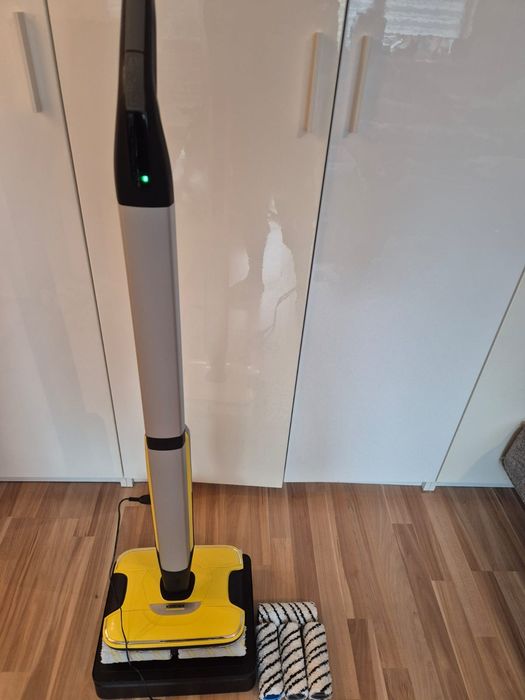 Продам електрошвабру Karcher FC7