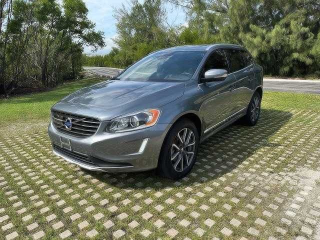 2016 Volvo XC60 T5 Drive-E Platinum