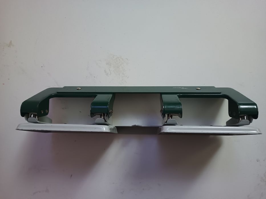 Діркопробивач SKIPER Elite на 4 отвори
