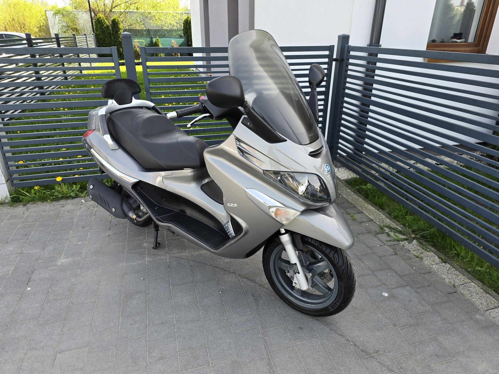 Piaggio Xevo 125    2012 rok    x9 x8 x10 xmax