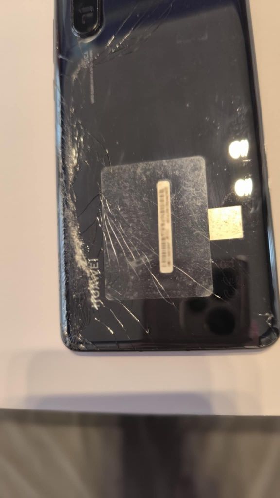 Huawei P30 PRO, 6 GB/ 128 GB, bardzo dobry stan techniczny