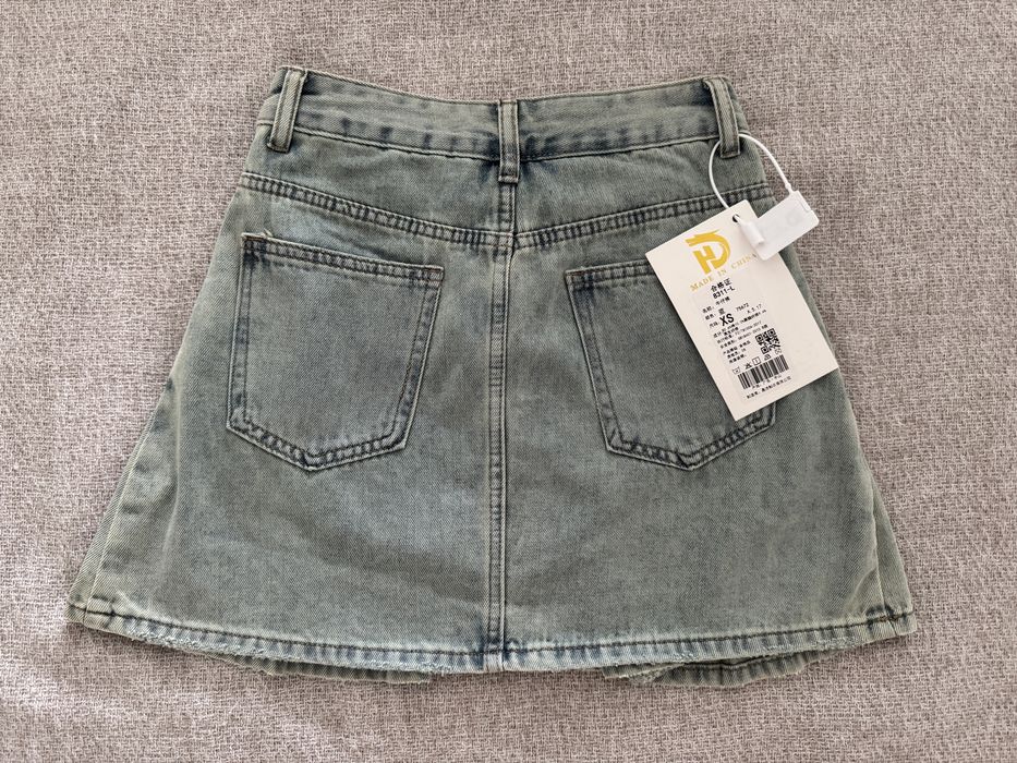 Шкільна спідниця з шортиками в стилі  y2k.