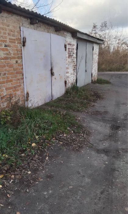 Продам гараж цегляний.