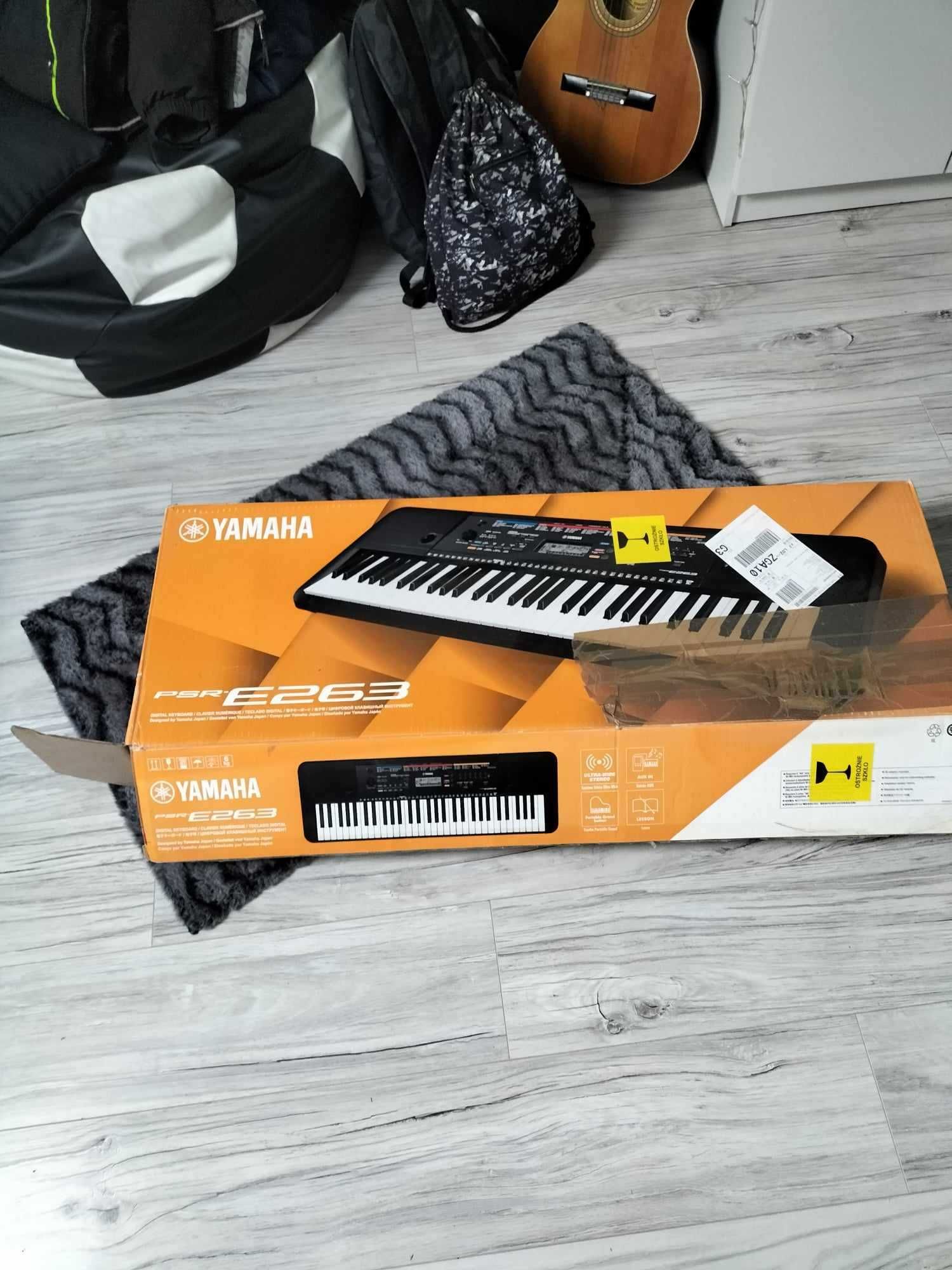 Keyboard Yamaha PSR E263