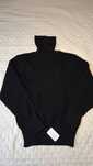 Sweter czarny golf 501 MON