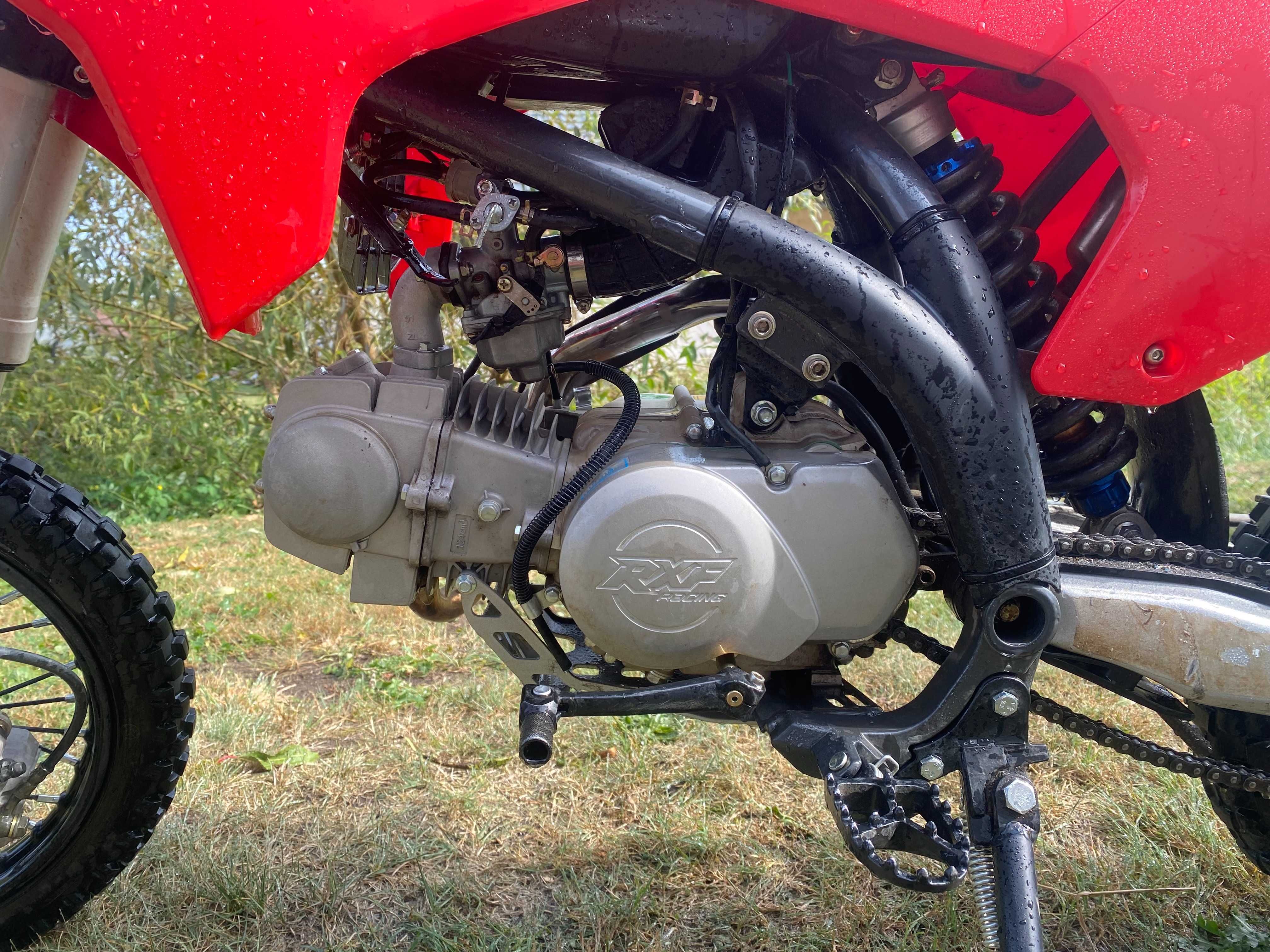 Cross Apollo  RXF 125.