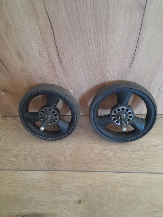 Dwa tylne koła- do spacerówki Coto Baby