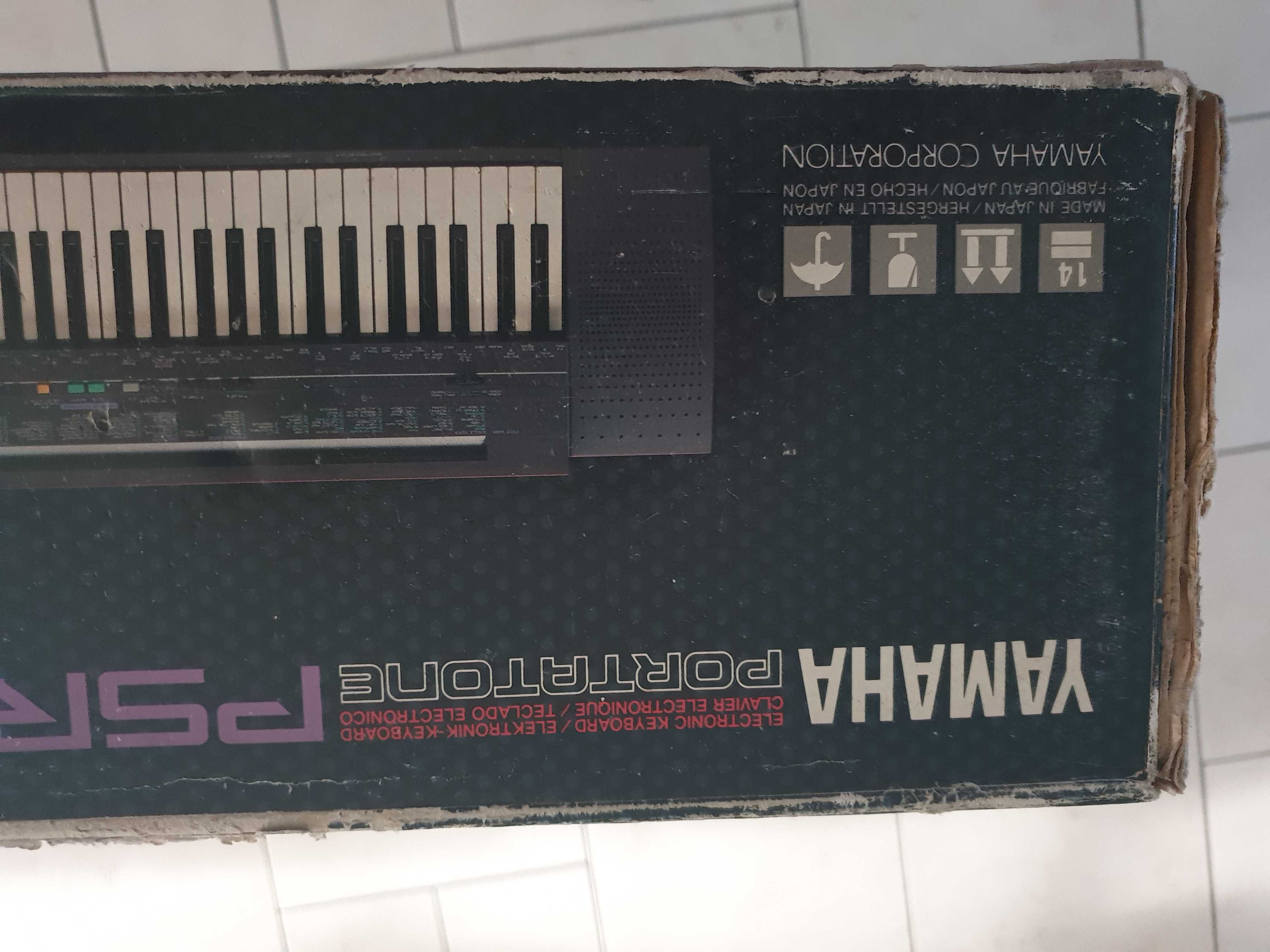 YAMAHA PSR 100 keyboard