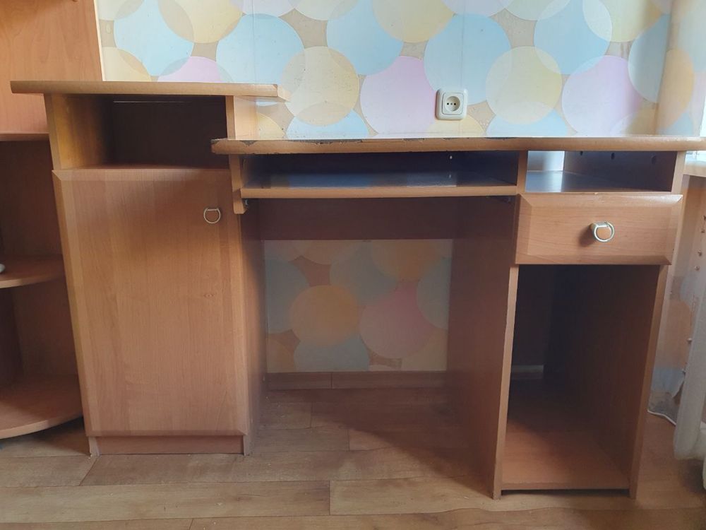 Продаю письмовий стіл