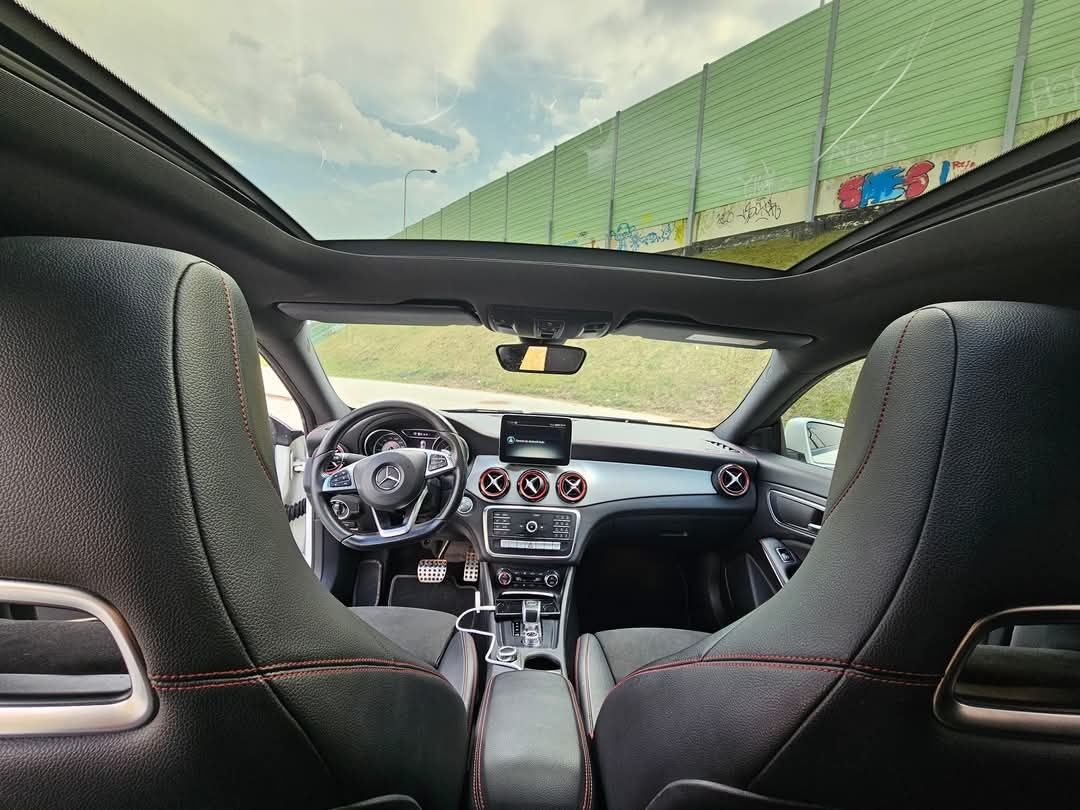 Mercedes CLA 45 AMG 421KM