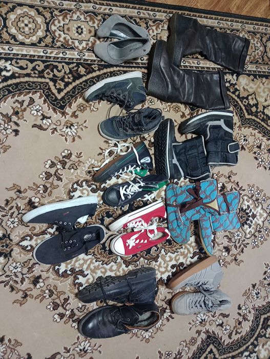 Взуття жіноче та дитяче, пересилаю