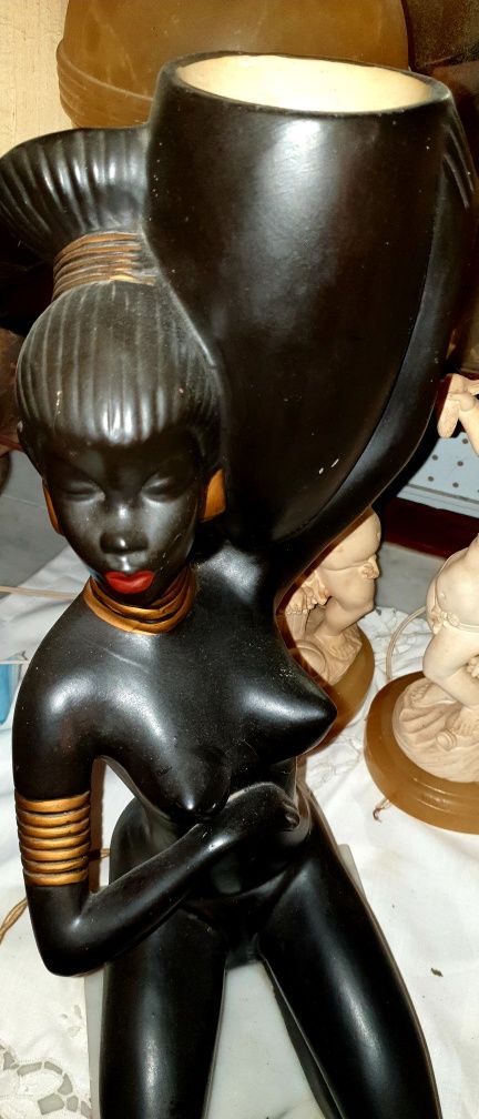 Raro grande candeeiro de mesa dos anos 50 -  mulher africana