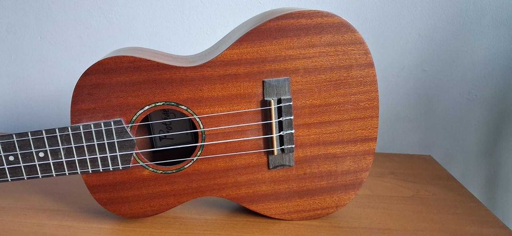 Ukulele Protege by Cordoba U1