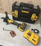 Безщіткова акумуляторна болгарка → DeWALT DCG409VS + АКБ на 9.0 Aг.