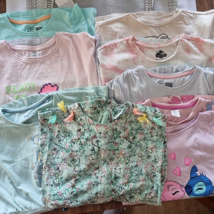 Zestaw ubrań r. 122 dziewczynka lato letnie bluzki T-shirt sukienka