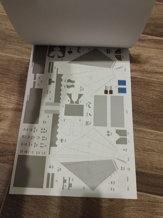 Model kartonowy Sukhoi SU-24 MR