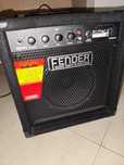 Amplificador de baixo Fender rumble 15