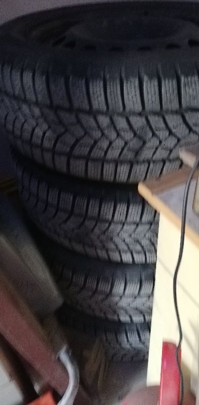 Opony zimowe FIRESTONE 205/55/16 plus felgi