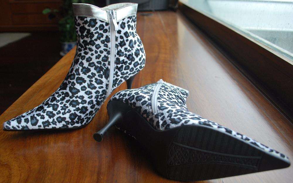 Botas Tigreza novas marca Chiara n.º 37 (Novas)
