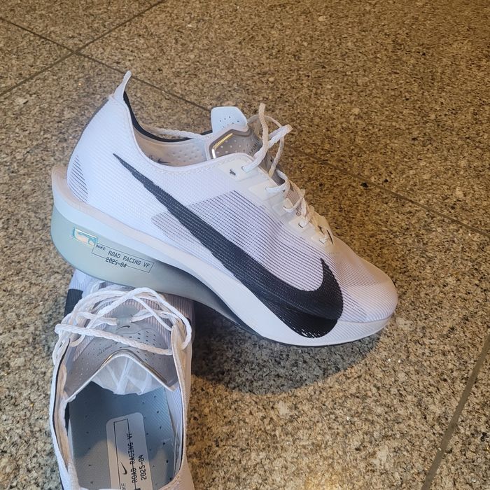 Nike Flyplate n°42 novas