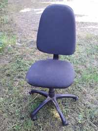 Продам комп'ютерний стілець