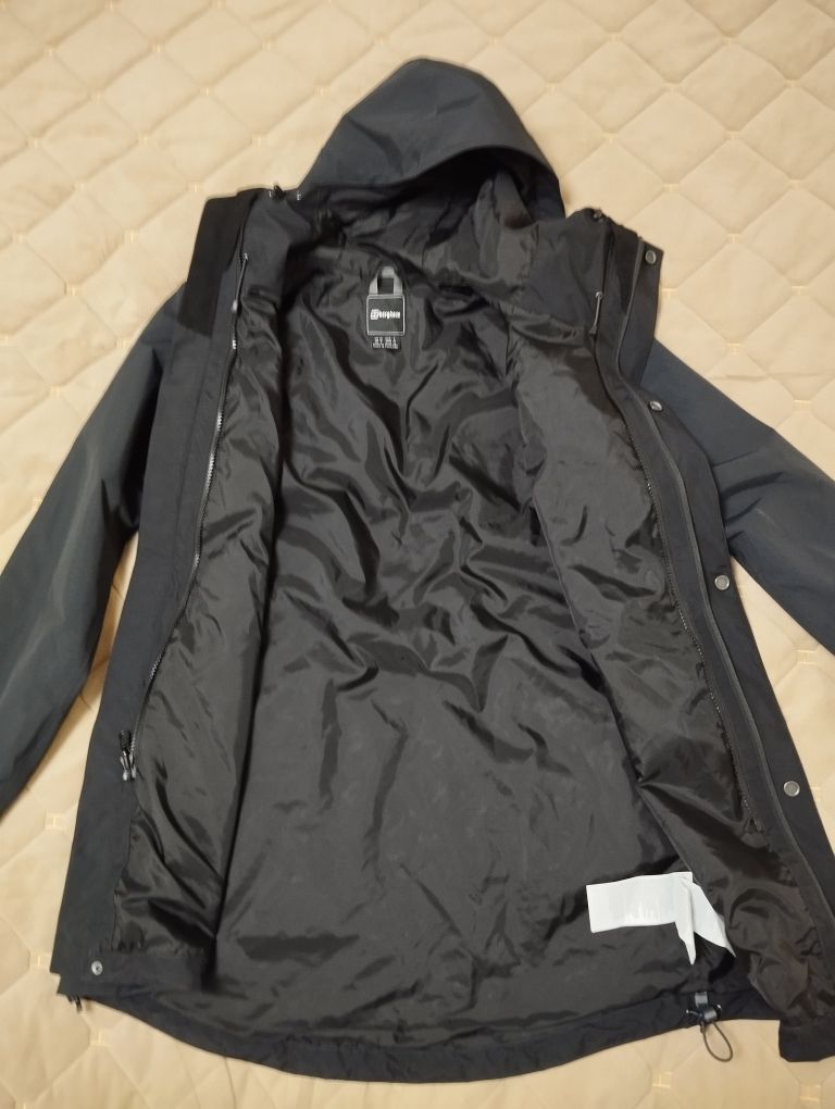 Женская куртка berghaus ветровка M-L размер