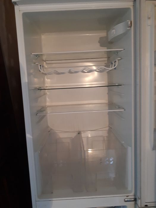 Холодильник Indesit