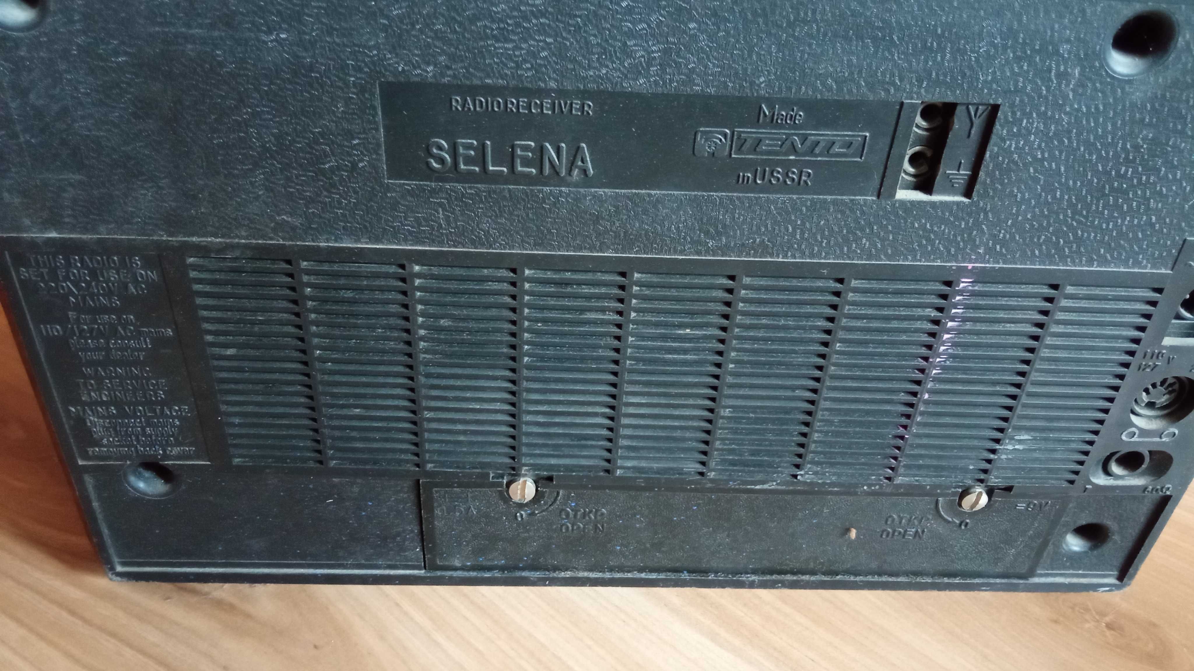 Radio Selena model B211