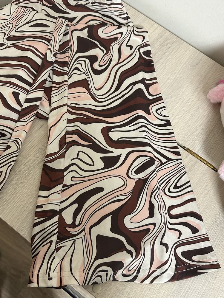 Штани кльош SHEIN