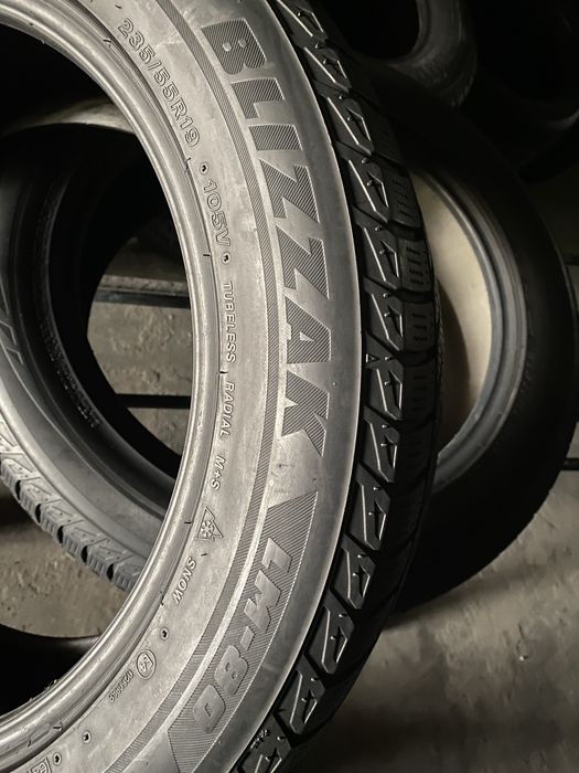 Шини 235/55/19 - 2шт Bridgestone Blizzak LM-80 зима