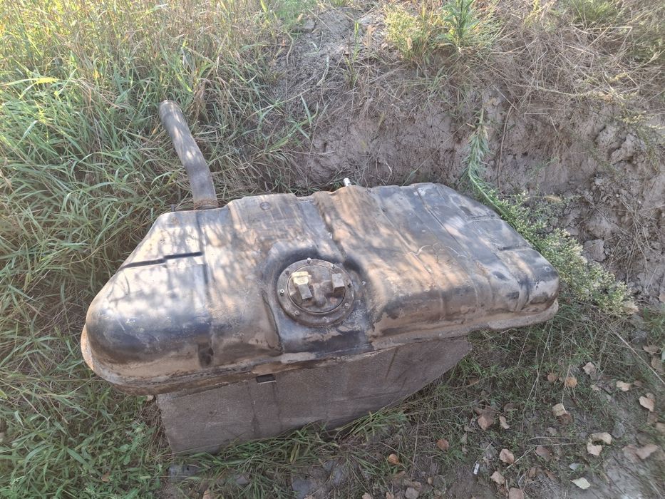 Паливний бак з насосом 2109, 2108,21099 інжектор з робочого авто.