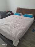 Vende-se cama de  casal e  1 de solteiro