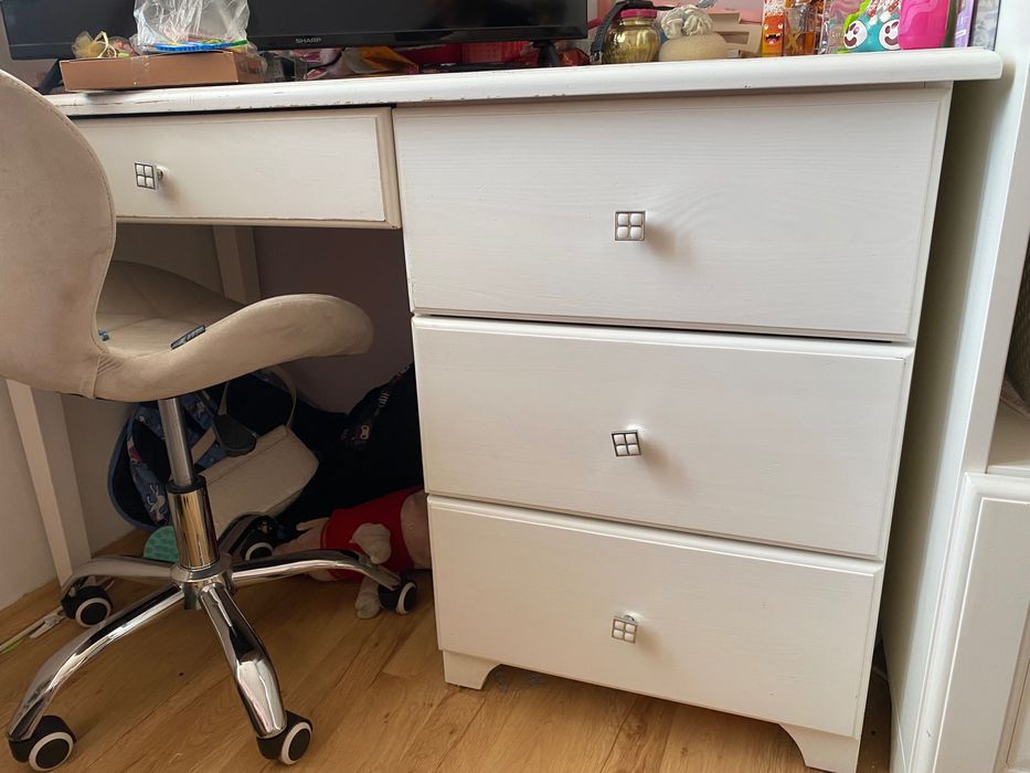 Szafa biała drewniana pokój dziecięcy,sypialnia itp,regał i biurko