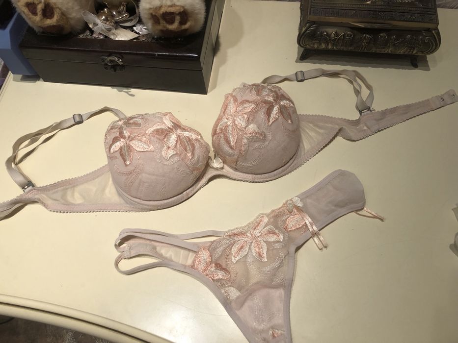 Продам фирменное белье , размер 70 А, В, качество классно