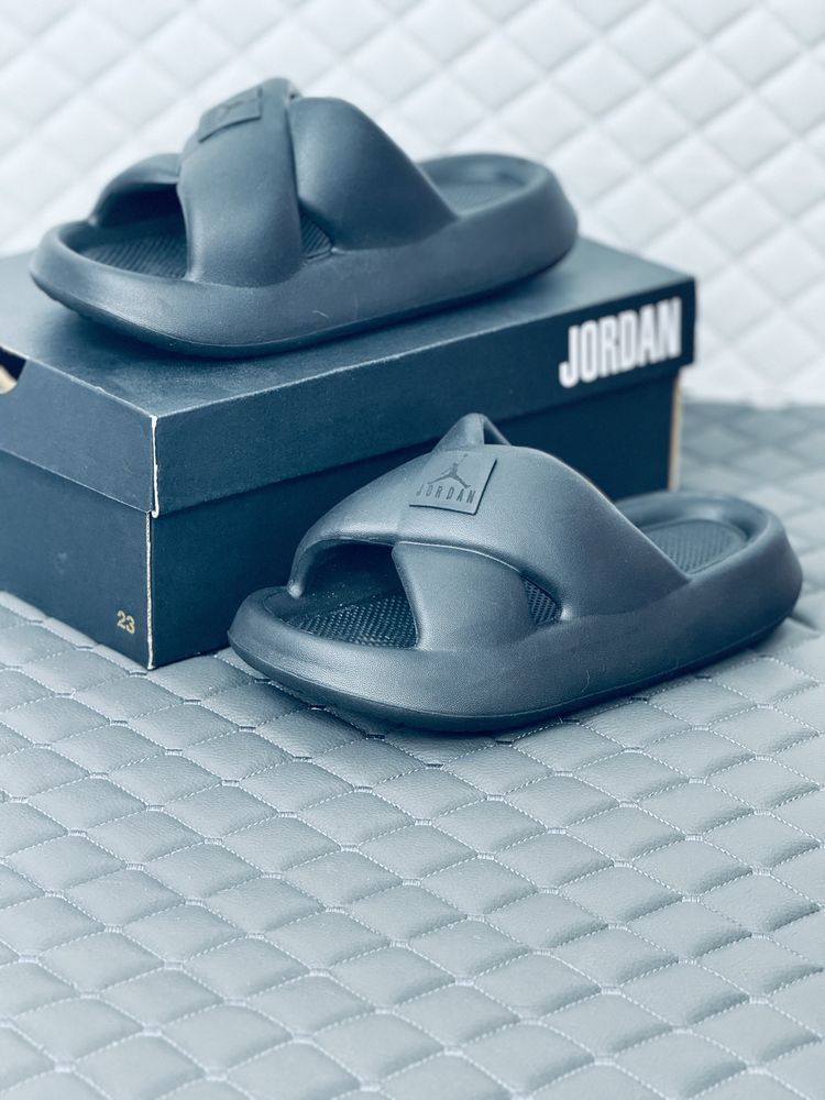 Черные шлепанци Nike Air Retro Jordan шлепки Джордан