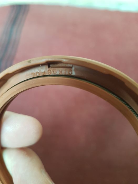 Сальник колінвалу ВАЗ