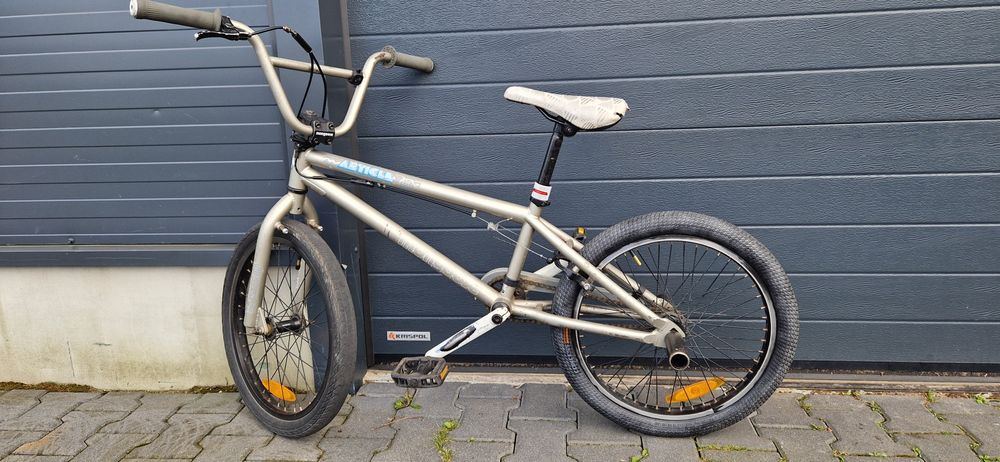 Rower BMX Moongose.